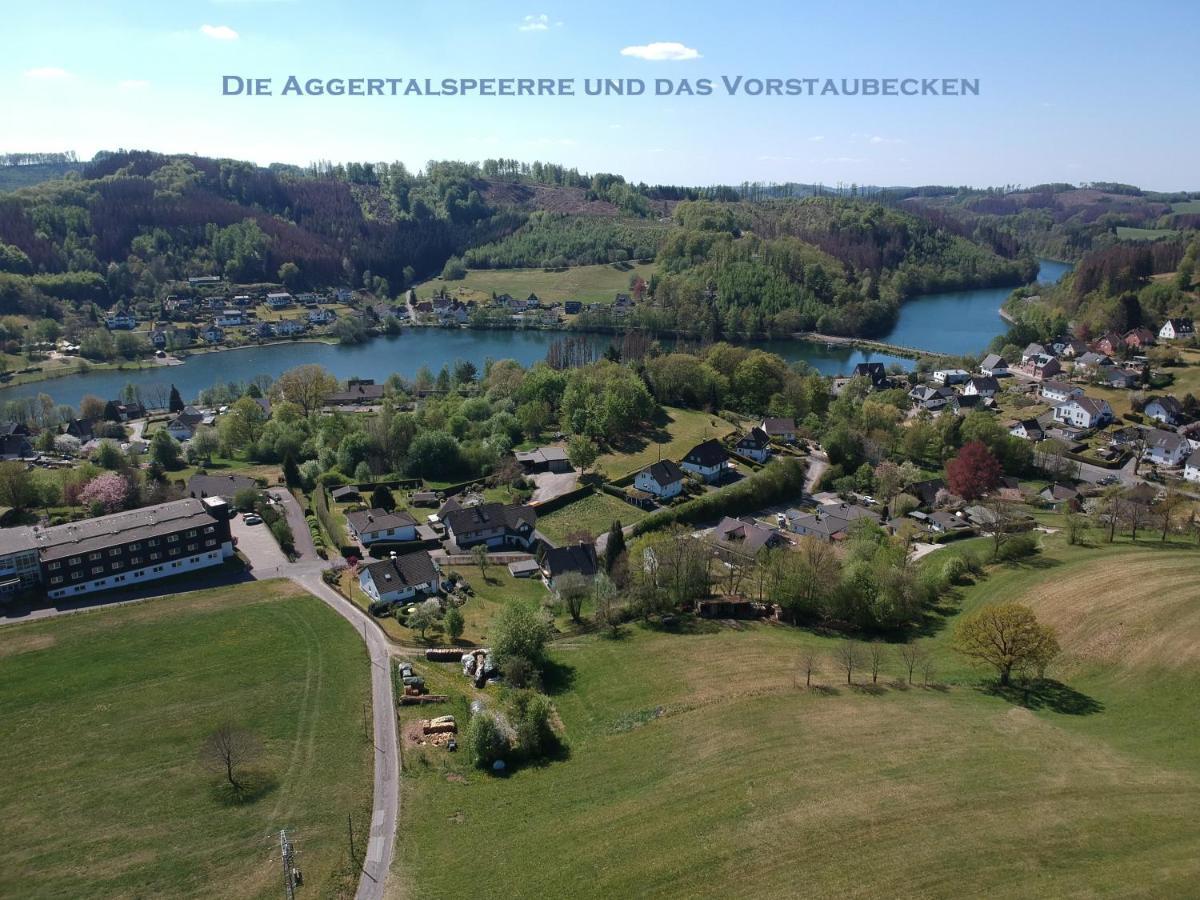 Exklusive Ferienwohnung 'Agger-Blick' Mit Grosser Seeblick-Terrasse & Sauna Gummersbach Buitenkant foto