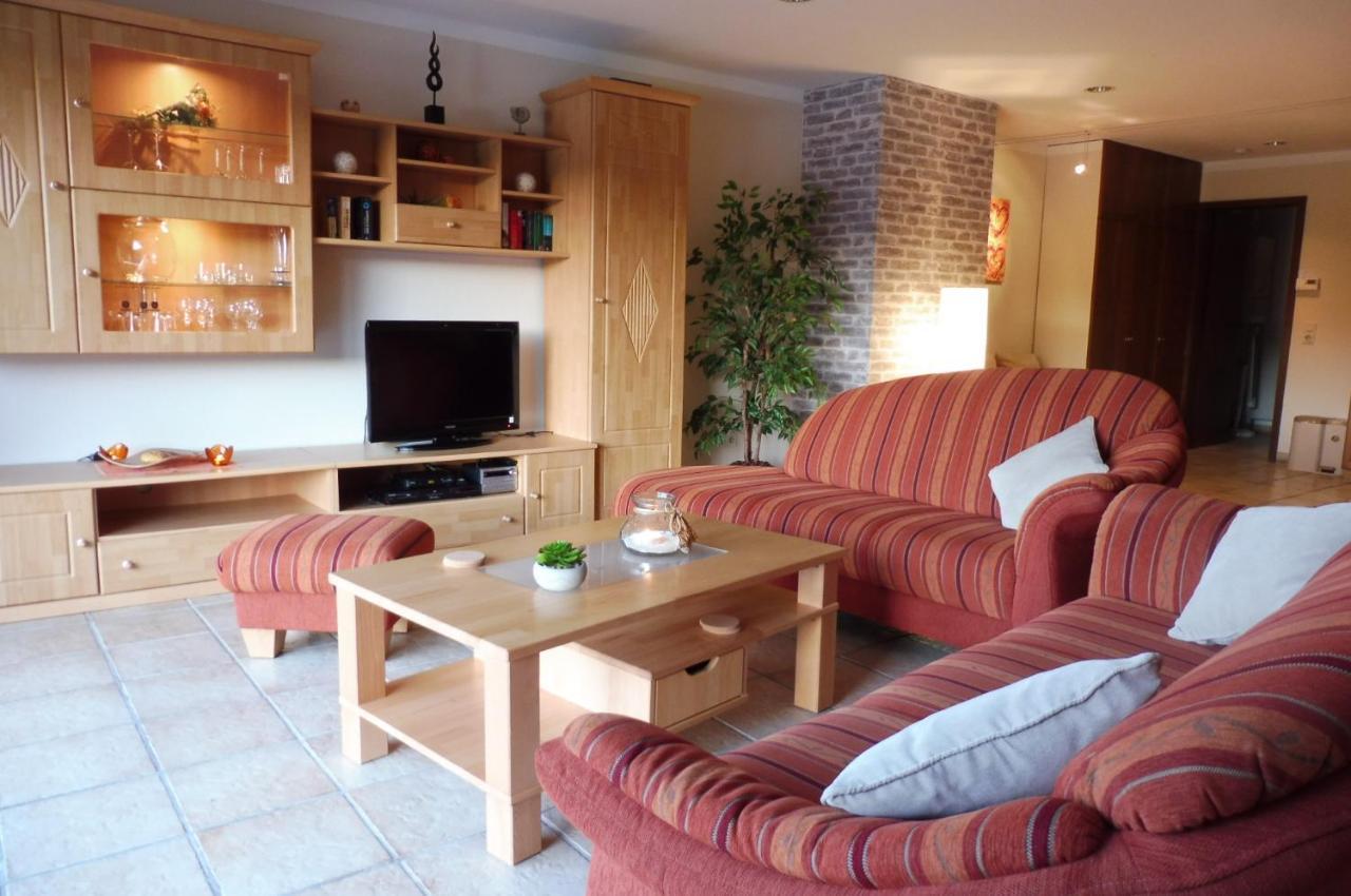Exklusive Ferienwohnung 'Agger-Blick' Mit Grosser Seeblick-Terrasse & Sauna Gummersbach Buitenkant foto