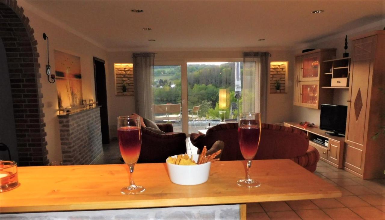 Exklusive Ferienwohnung 'Agger-Blick' Mit Grosser Seeblick-Terrasse & Sauna Gummersbach Buitenkant foto